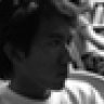 nguoi_con_gai_mac_quan